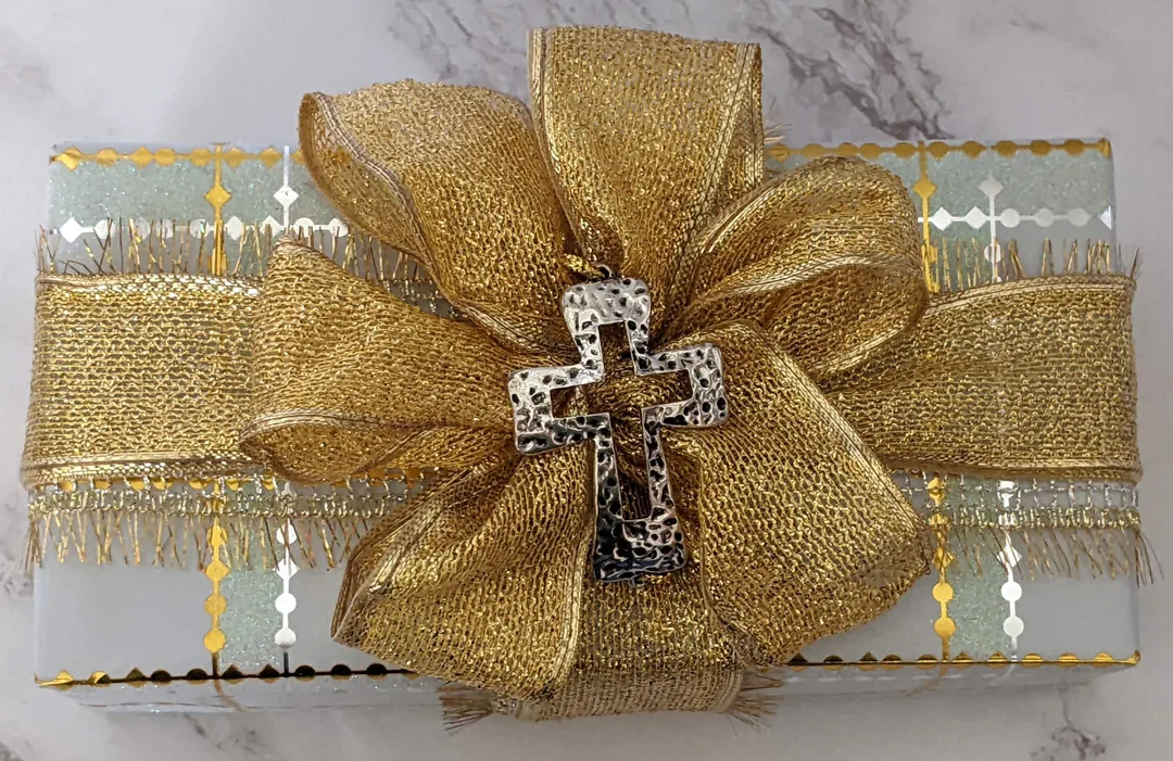 Christian Gift-Wrapping Service