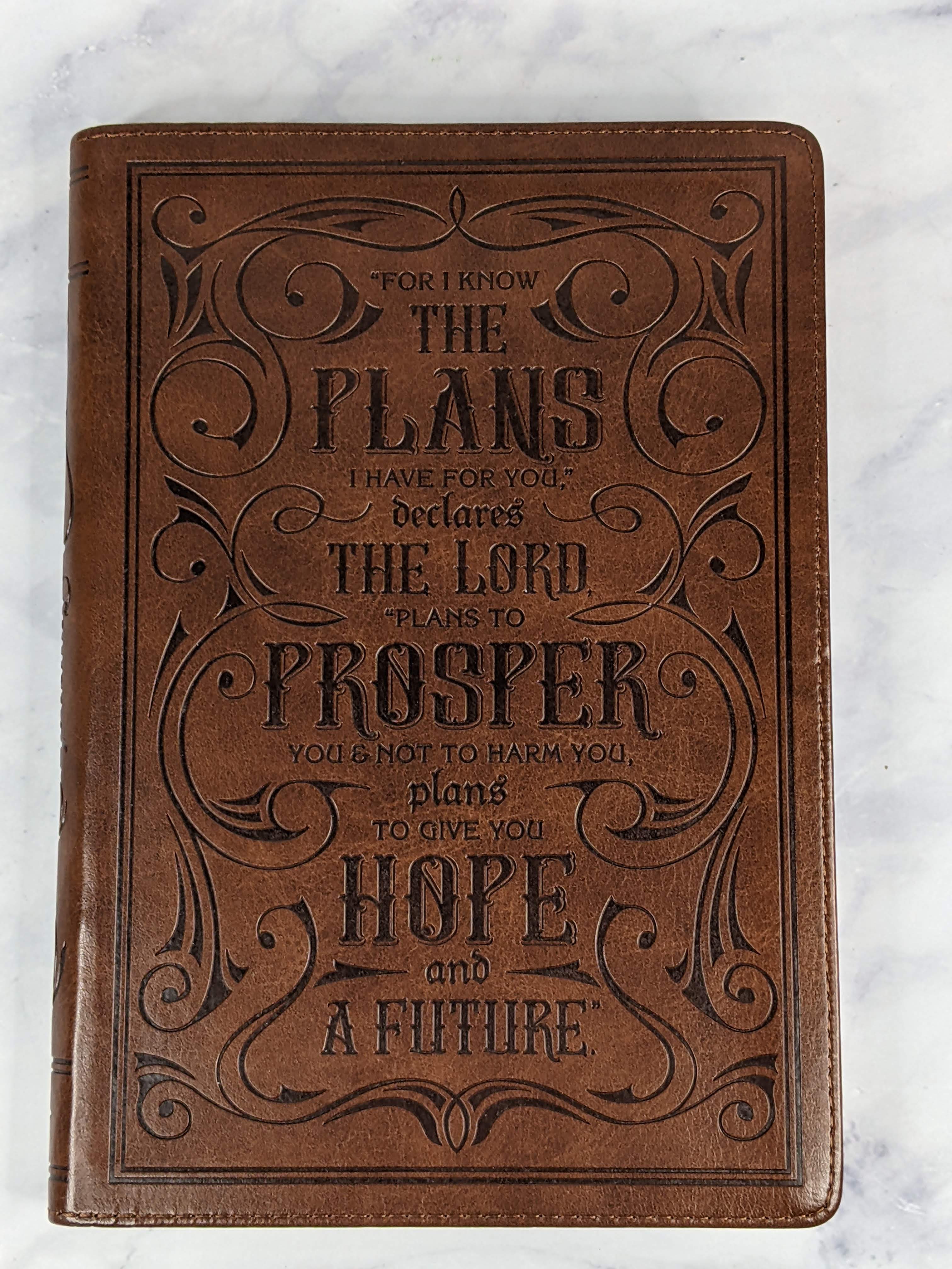 Christian Liaigre 洋書 ハードカバー Jeremiah 29:11 Classic Journal with Zippered Faux Leather Cover