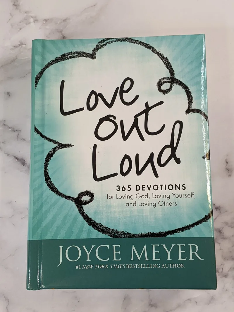 Love Out Loud 365 Devotions (USED)