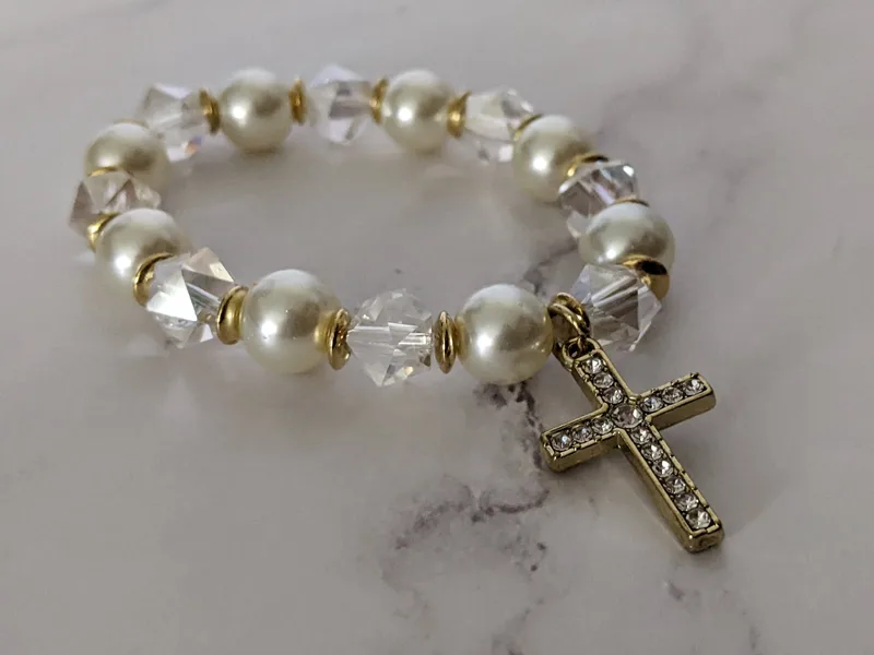 Elegant Beaded Bracelet with Cross