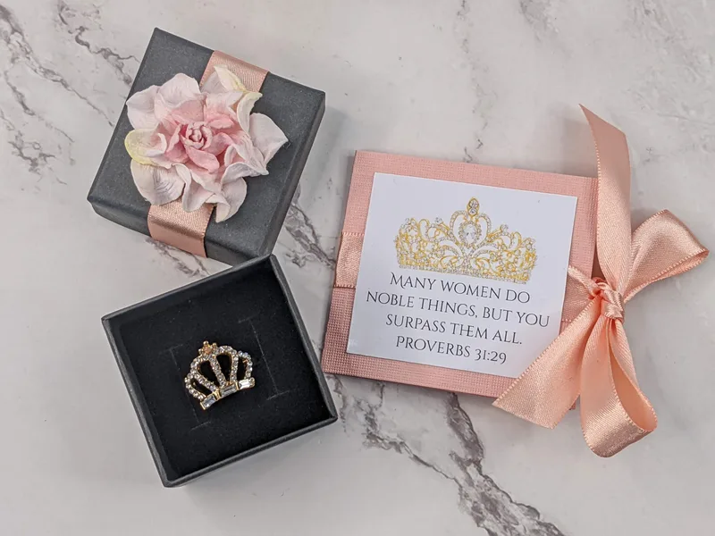 Noble Woman Crown Ring Size 8