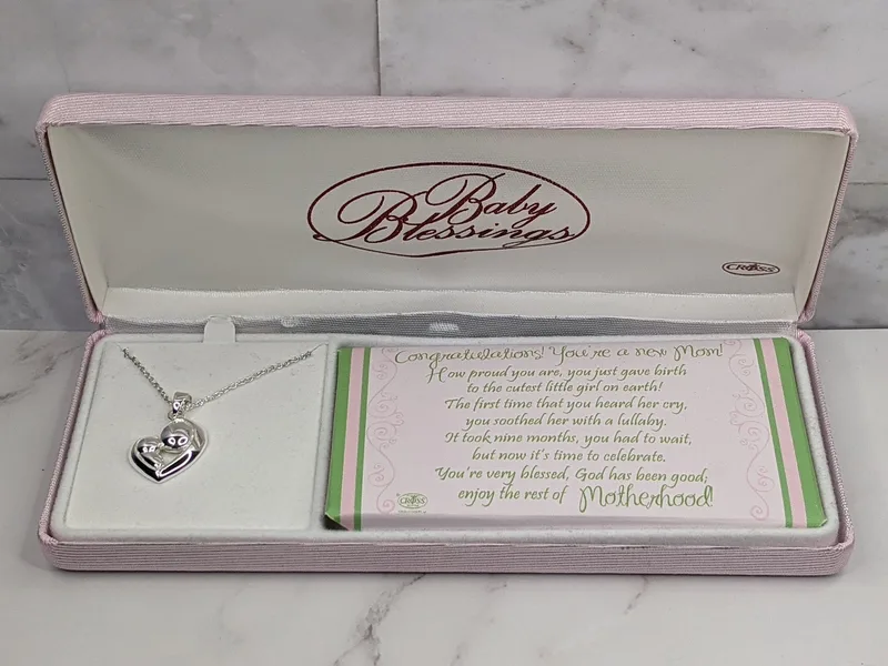 Motherhood Necklace (Girl)